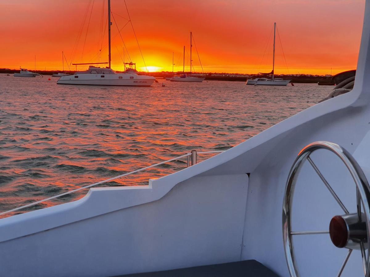 Отель Barco Casa Catamara Sleepandboat Фару Экстерьер фото