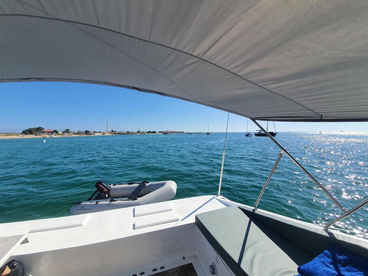 Отель Barco Casa Catamara Sleepandboat Фару Экстерьер фото