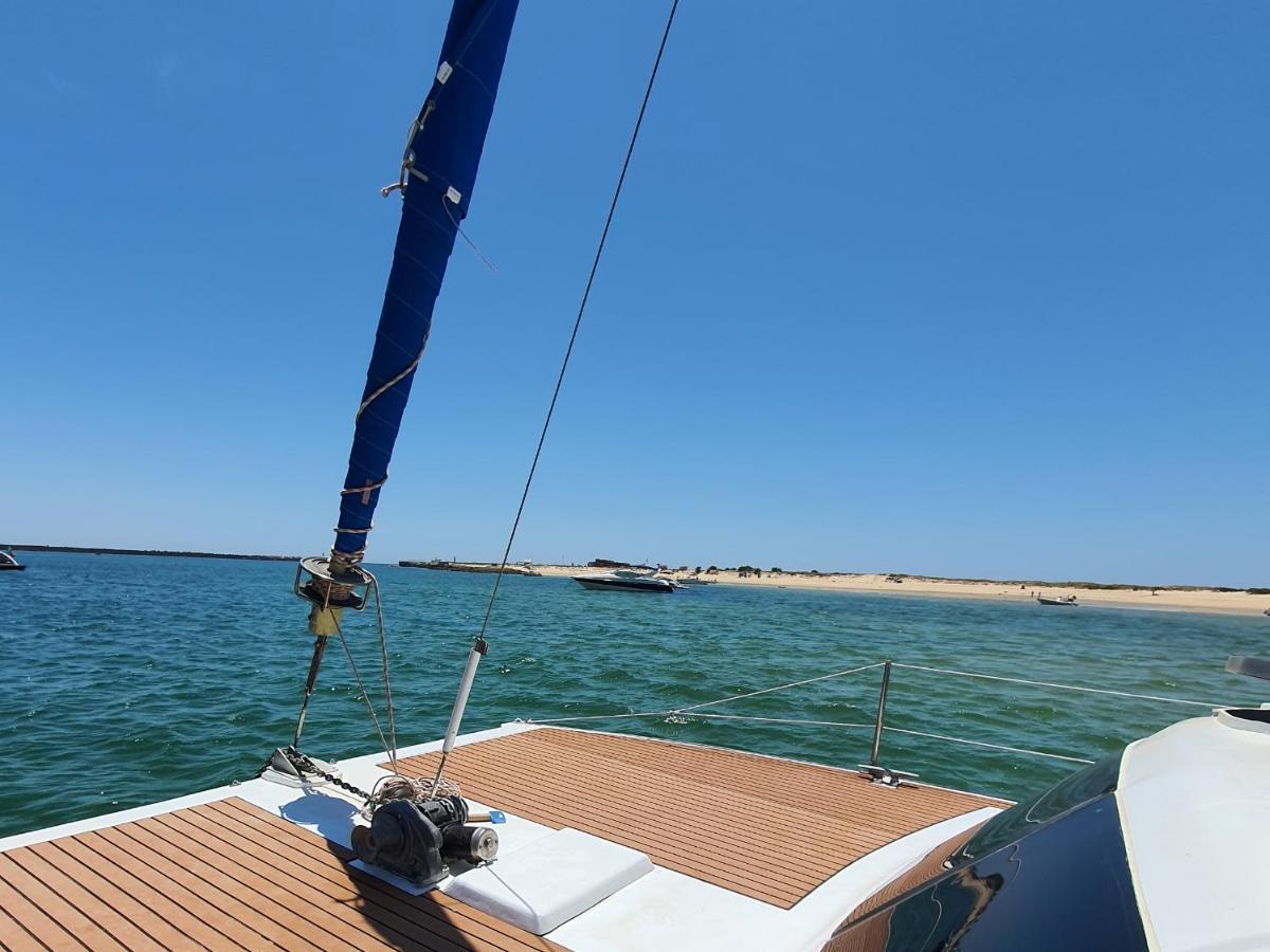 Отель Barco Casa Catamara Sleepandboat Фару Экстерьер фото