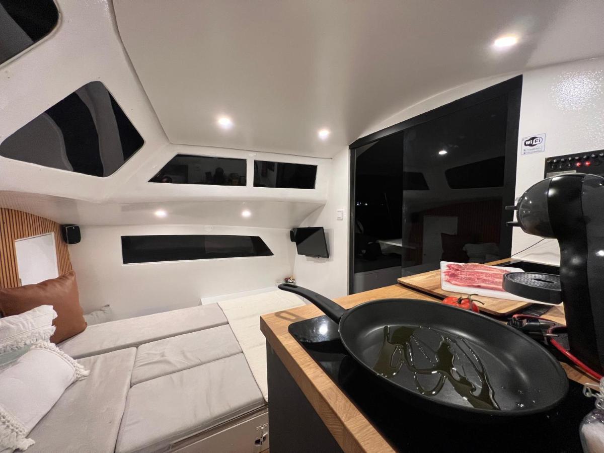 Отель Barco Casa Catamara Sleepandboat Фару Экстерьер фото