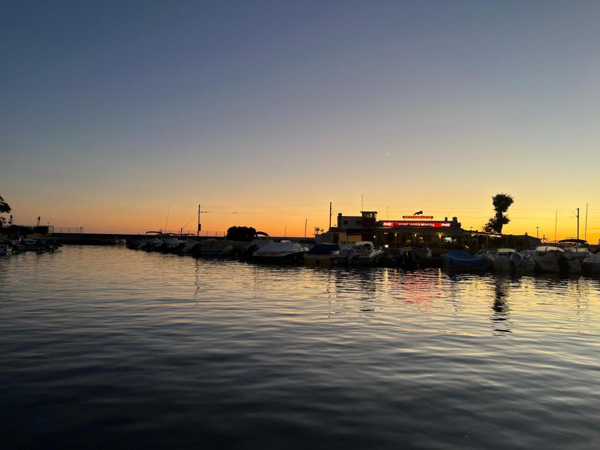 Отель Barco Casa Catamara Sleepandboat Фару Экстерьер фото