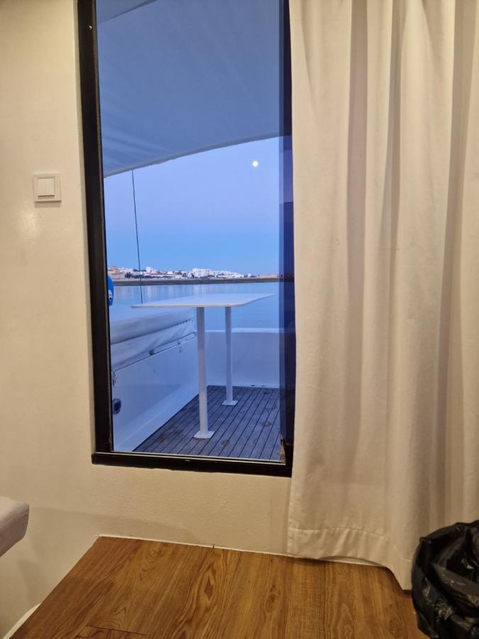 Отель Barco Casa Catamara Sleepandboat Фару Экстерьер фото